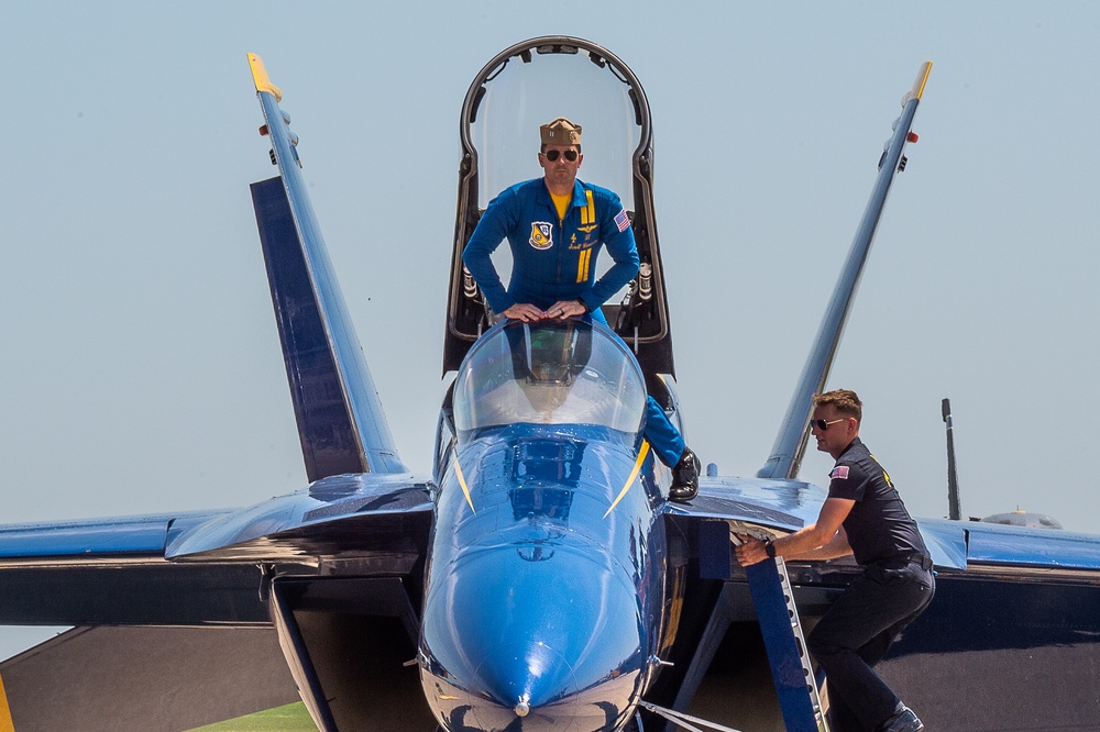 DVIDS Images Blue Angels Perform at the Tinker Air Show. [Image 13