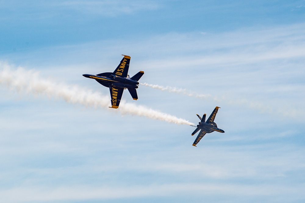 DVIDS Images Blue Angels Perform at the Tinker Air Show. [Image 27