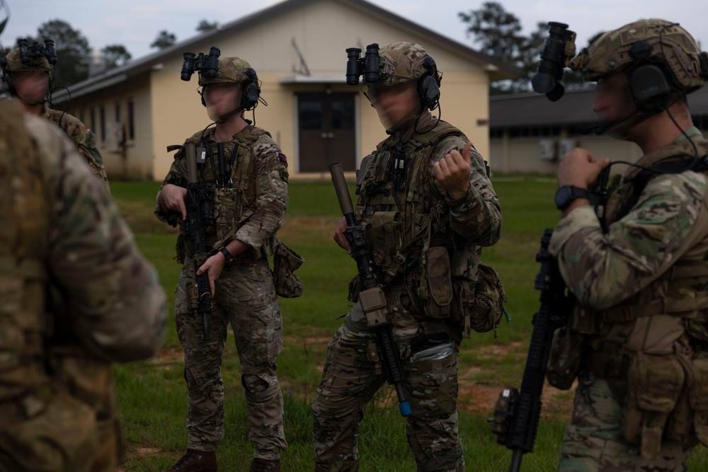 British Royal Marines participate in RAVEN Unit Readiness Exercise with MARSOC