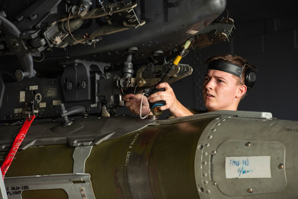 5AMXS 2Q Weapons Load Competition