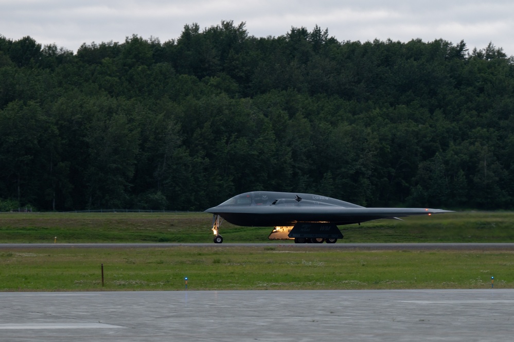 B-2 Spirit arrives JBER