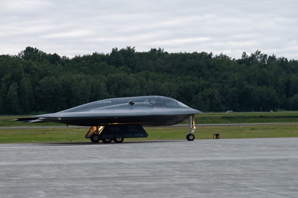 B-2 Spirit arrives JBER