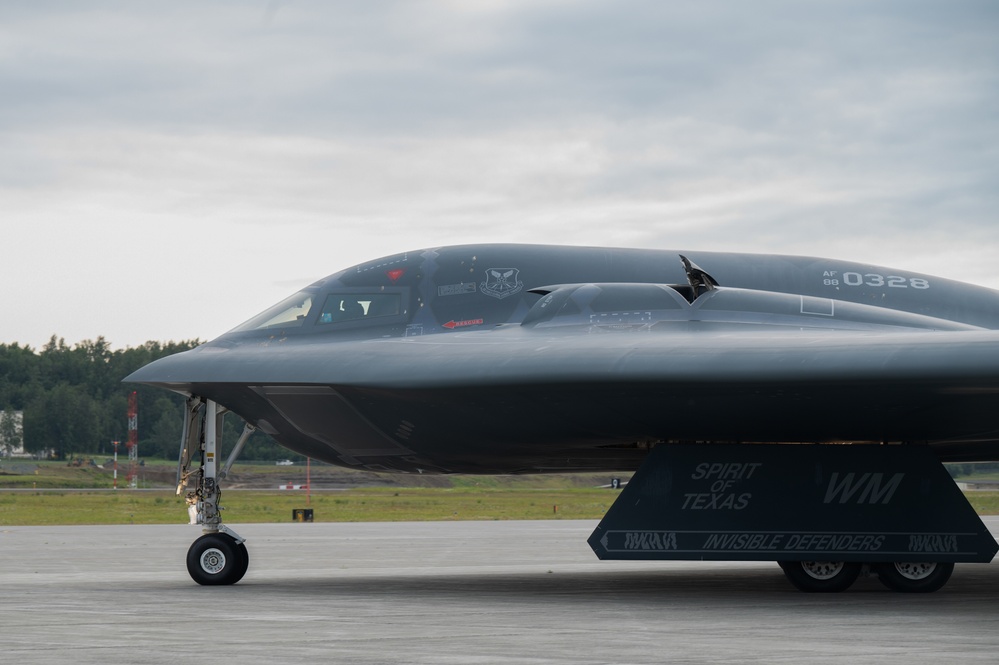 B-2 Spirit arrives JBER