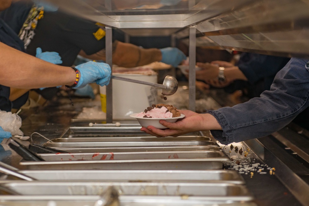 USS Ronald Reagan (CVN 76) hosts an ice cream social