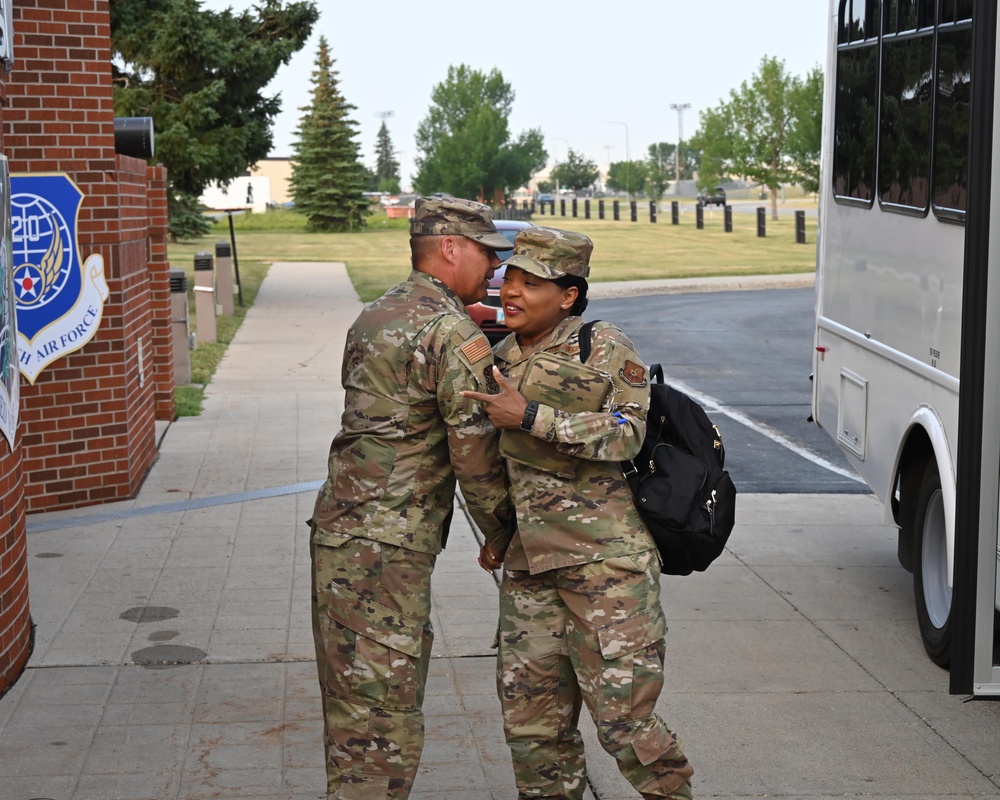 AFGSC command chief Chief Master Sgt. Melvina Smith visits Team Minot