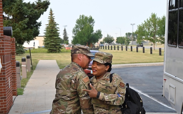 AFGSC command chief Chief Master Sgt. Melvina Smith visits Team Minot
