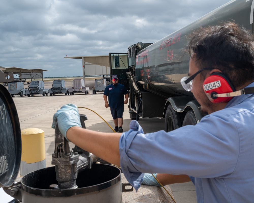 Without gas, planes don't fly.