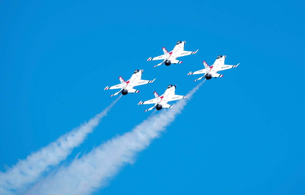 Thunderbirds return to Joint Base Lewis-McChord