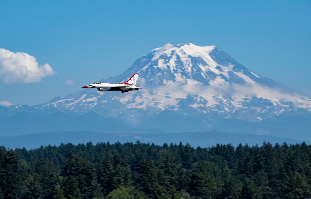 Thunderbirds return to Joint Base Lewis-McChord