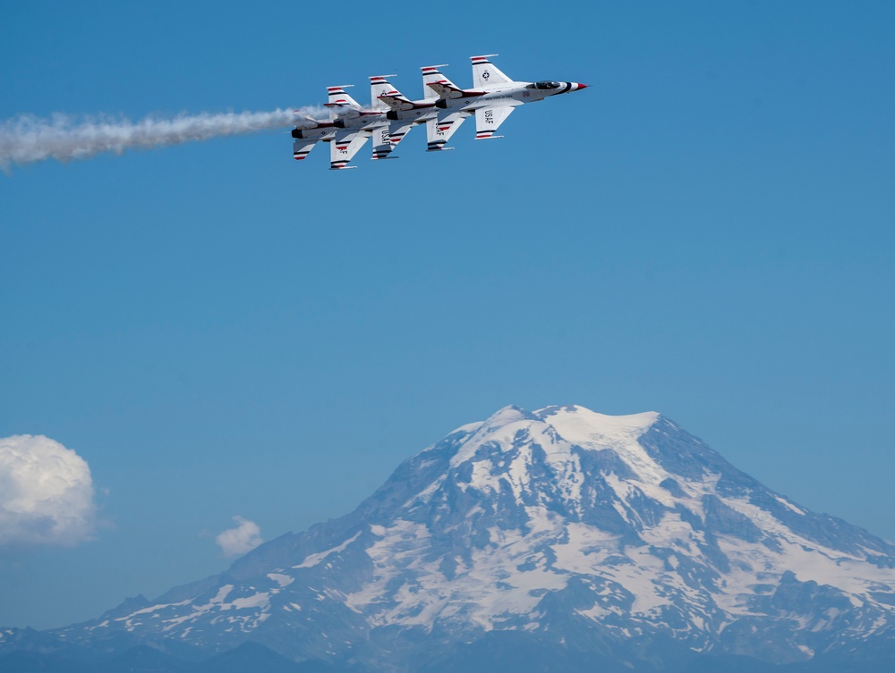 Thunderbirds return to Joint Base Lewis-McChord