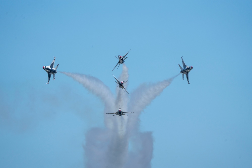 Thunderbirds return to Joint Base Lewis-McChord