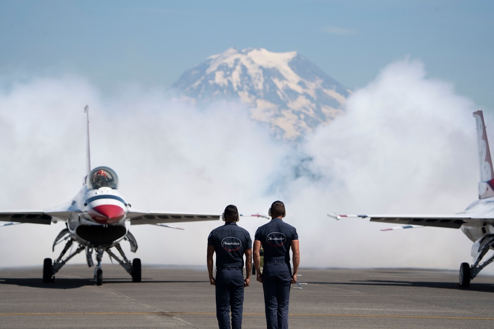 Thunderbirds return to Joint Base Lewis-McChord