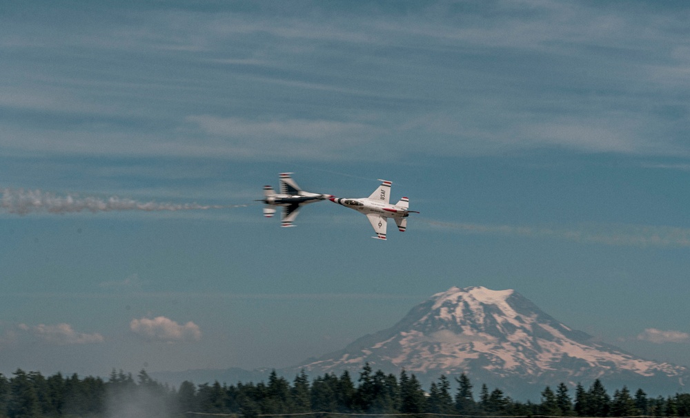 Thunderbirds return to Joint Base Lewis-McChord