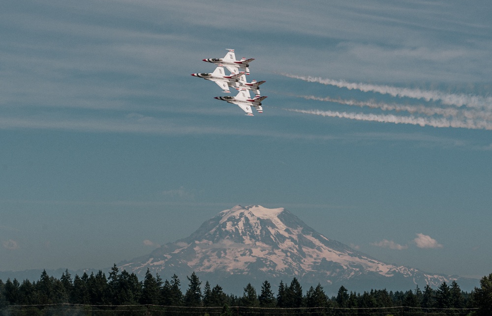 Thunderbirds return to Joint Base Lewis-McChord