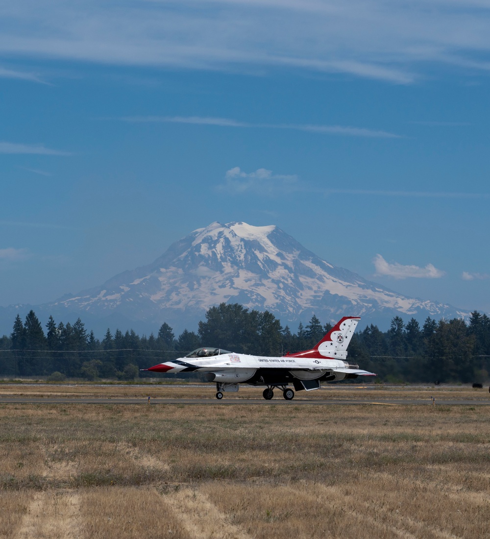 Thunderbirds return to Joint Base Lewis-McChord