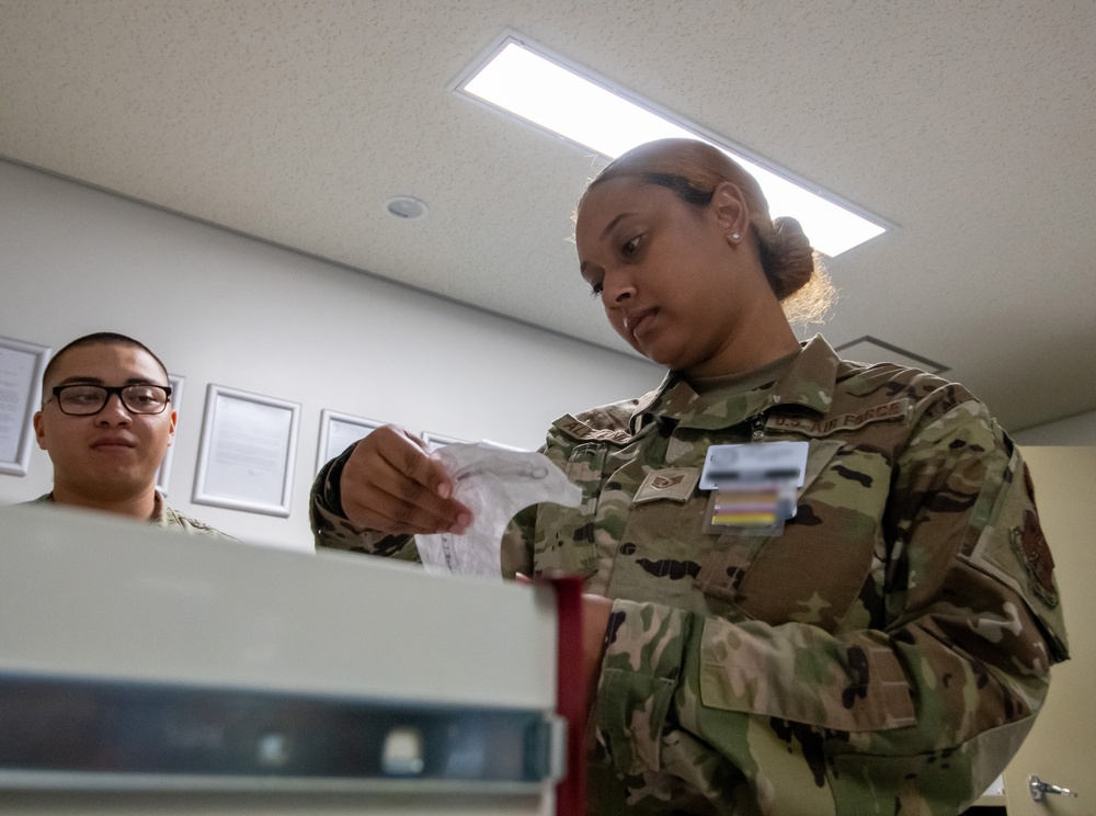 180FW Medical Group train in the ICU