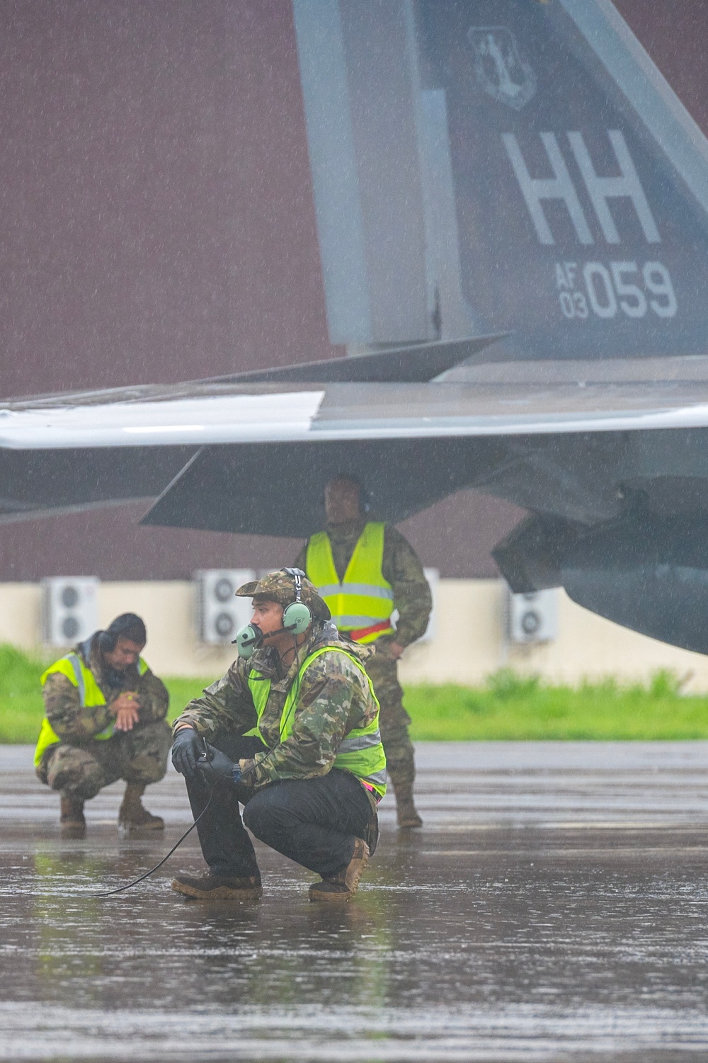 Hawaiian Raptors leave Clark Air Base CT23-2