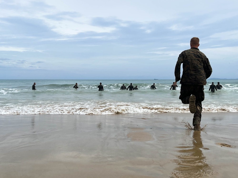 U.S. Marines eat warrior’s meal with Philippine Marines