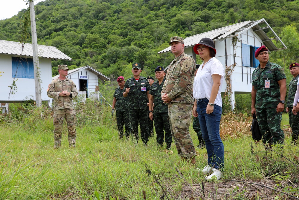 US Army, Royal Thai Army Military Working Dogs team up for joint training exercises