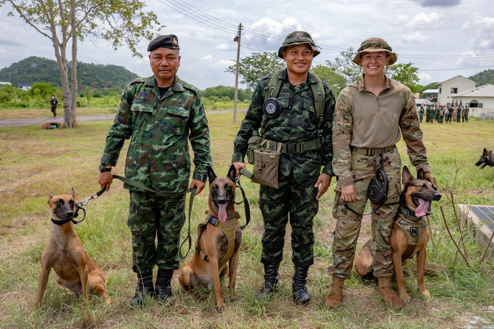 US Army K-9 handlers train in Thailand