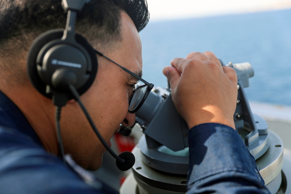 USS Paul Ignatius Crosses Strait of Messina