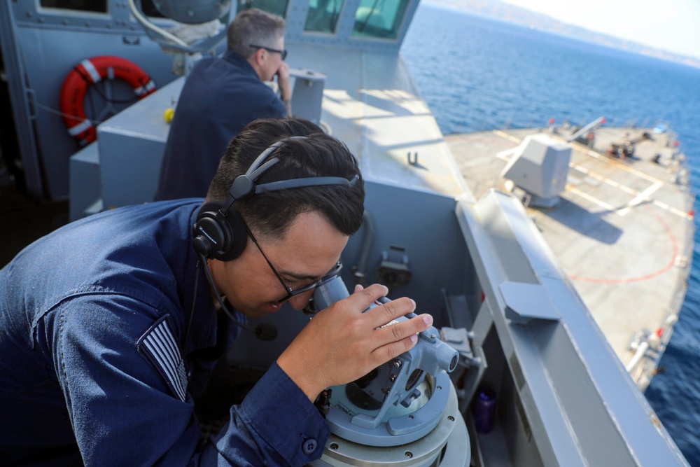USS Paul Ignatius Crosses Strait of Messina