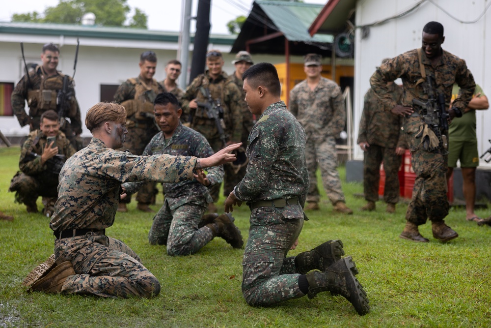 U.S., Philippine Marines engage in ground fighting training