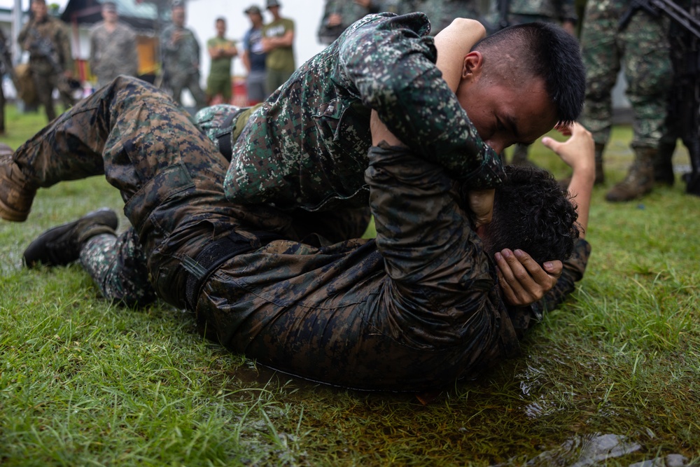 U.S., Philippine Marines engage in ground fighting training