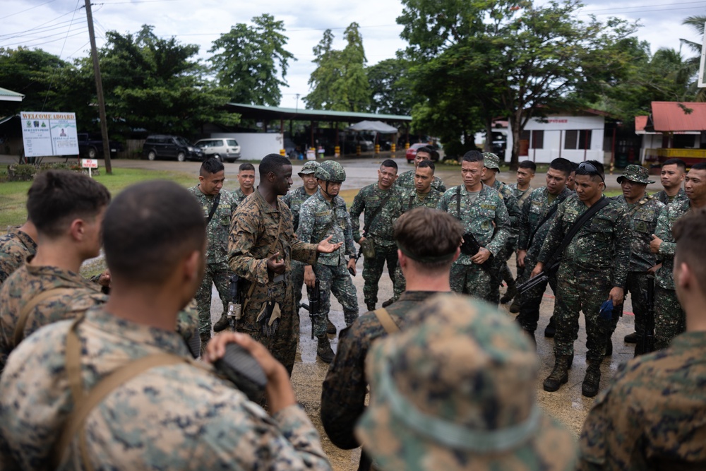 U.S., Philippine Marines engage in ground fighting training