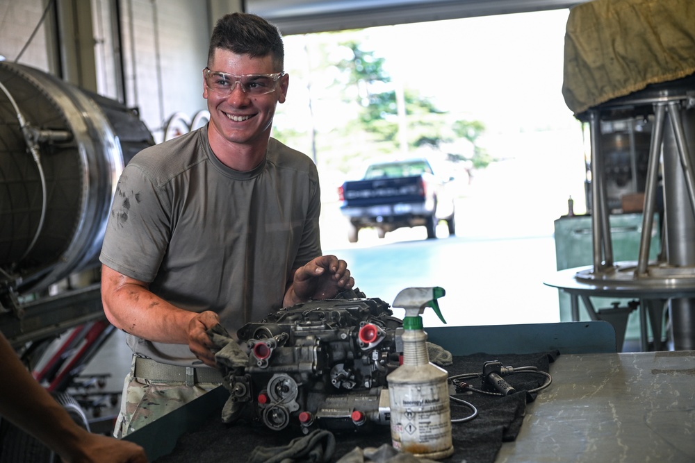 169th MXS Aerospace Propulsion Mechanics conduct routine operations