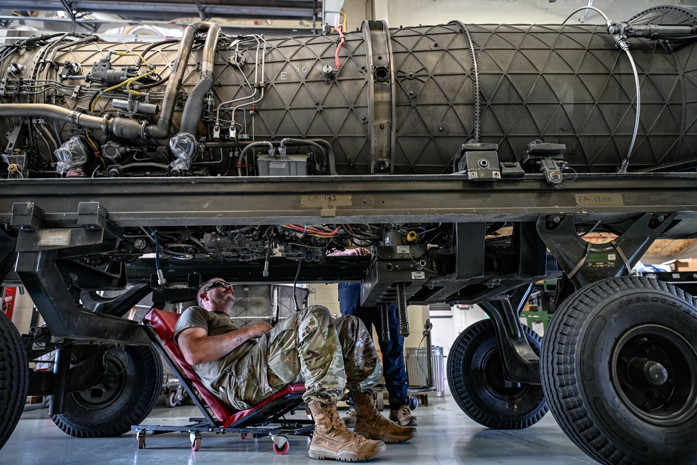 169th MXS Aerospace Propulsion Mechanics conduct routine operations