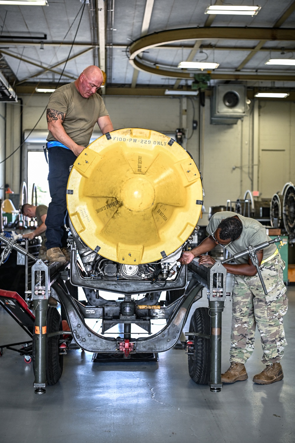 169th MXS Aerospace Propulsion Mechanics conduct routine operations