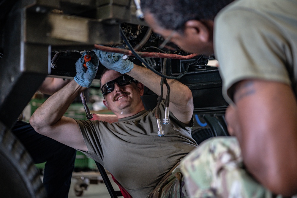 169th MXS Aerospace Propulsion Mechanics conduct routine operations