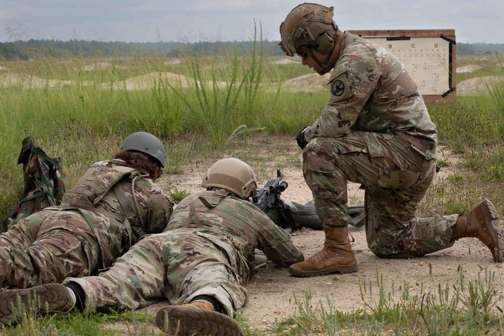 Army Reserve Soldiers fire machine guns