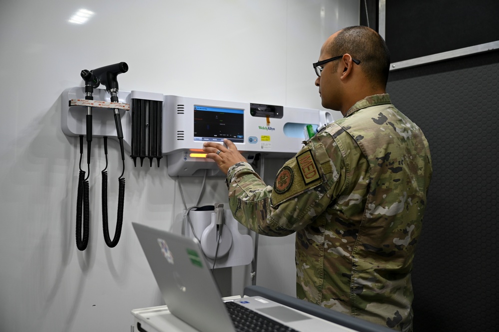 377th MDG Mobile Expeditionary Readiness Clinic