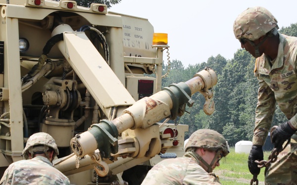 94th TD Instructors Teach Wheeled Vehicle Recovery Skills at RTS-M Devens