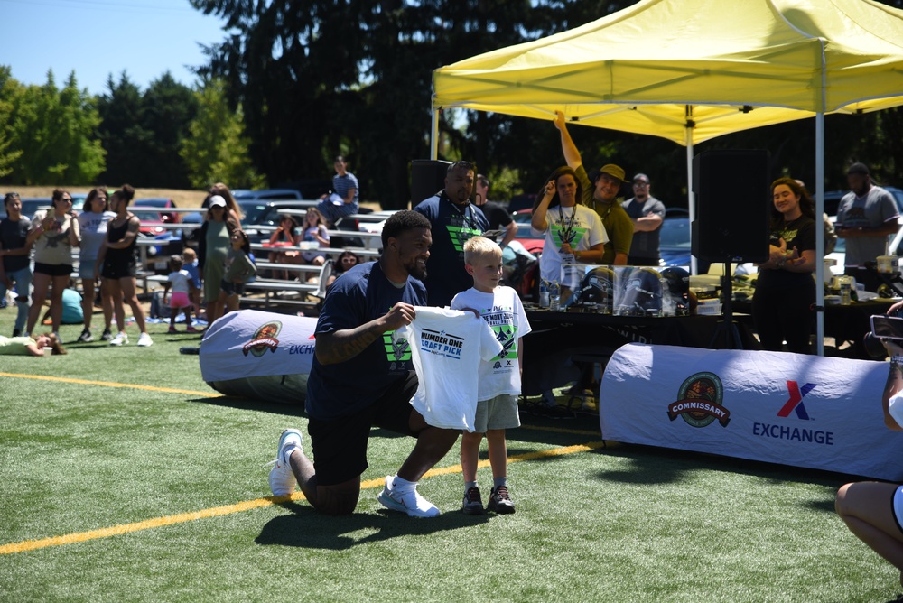 DVIDS - Images - Seahawks Dre'Mont Jones host football camp for JBLM  children [Image 7 of 7]