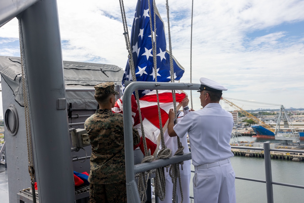 Man the Rails: BAT ARG/26th MEU(SOC) Departs Norfolk For Deployment