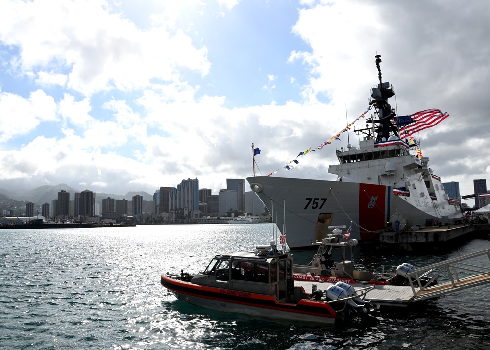 U.S. Coast Guard Cutter Midgett holds change of command ceremony