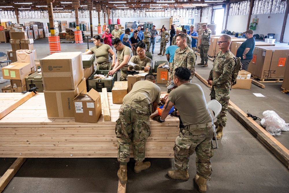 USAMMDA logisticians, Reserve Soldiers support capstone hospital conversion effort in Northern California’s high desert