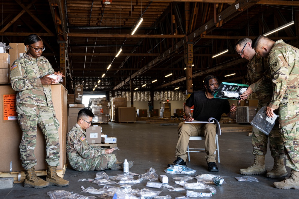 USAMMDA logisticians, Reserve Soldiers support capstone hospital conversion effort in Northern California’s high desert