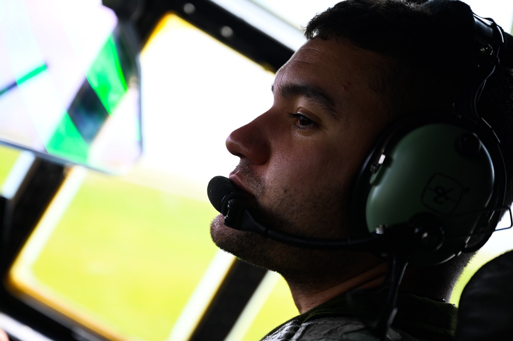 U.S. Army and RCAF C130J Hercules preparation