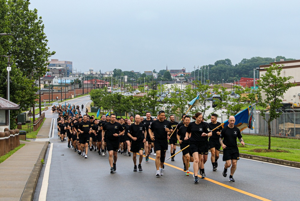 501st Military Intelligence Brigade Conducts a Brigade Run