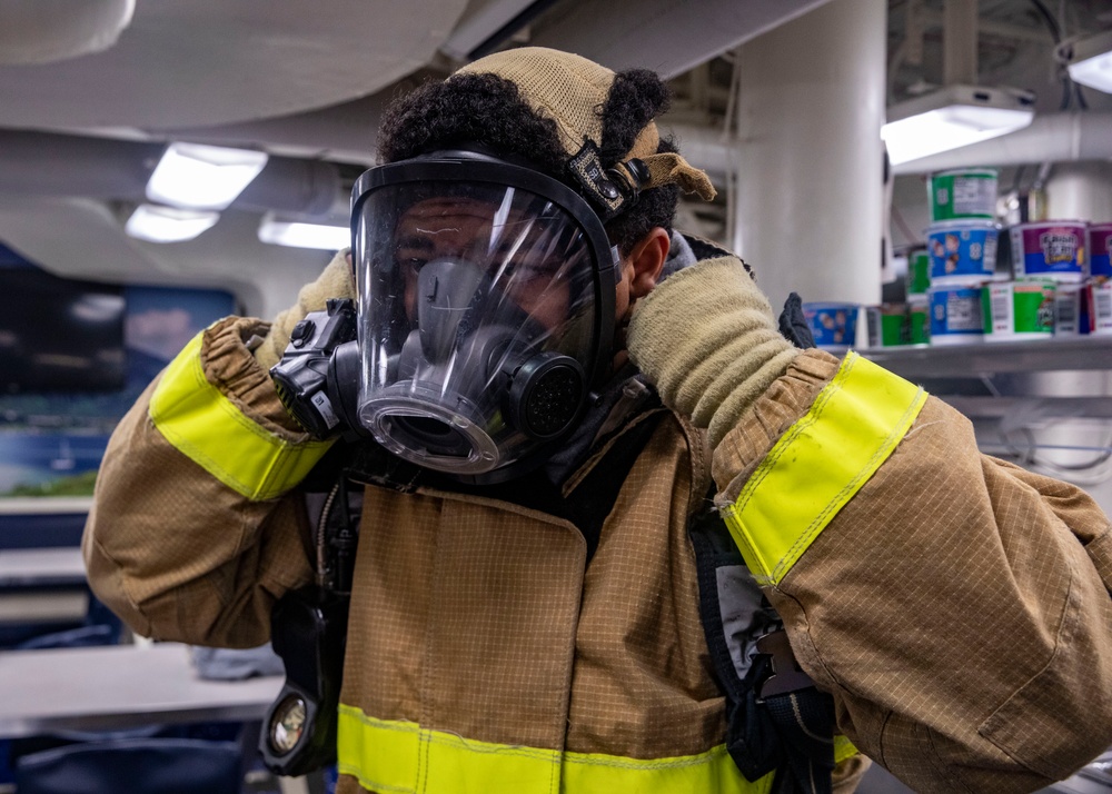 DVIDS - Images - Sailors Aboard USS John Finn (DDG 113) Conduct Fire ...