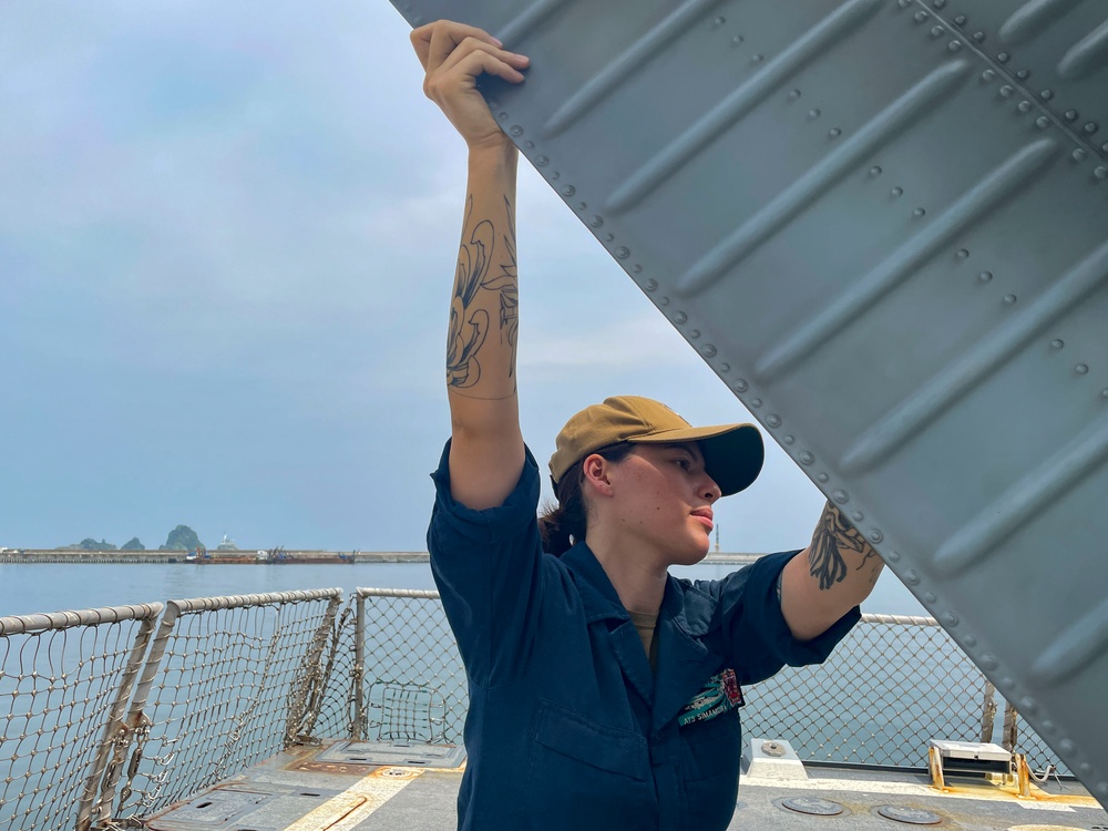 A Louisville, Kentucky Native Serves Aboard USS John Finn (DDG 113) While Conducting Operations in the Philippine Sea