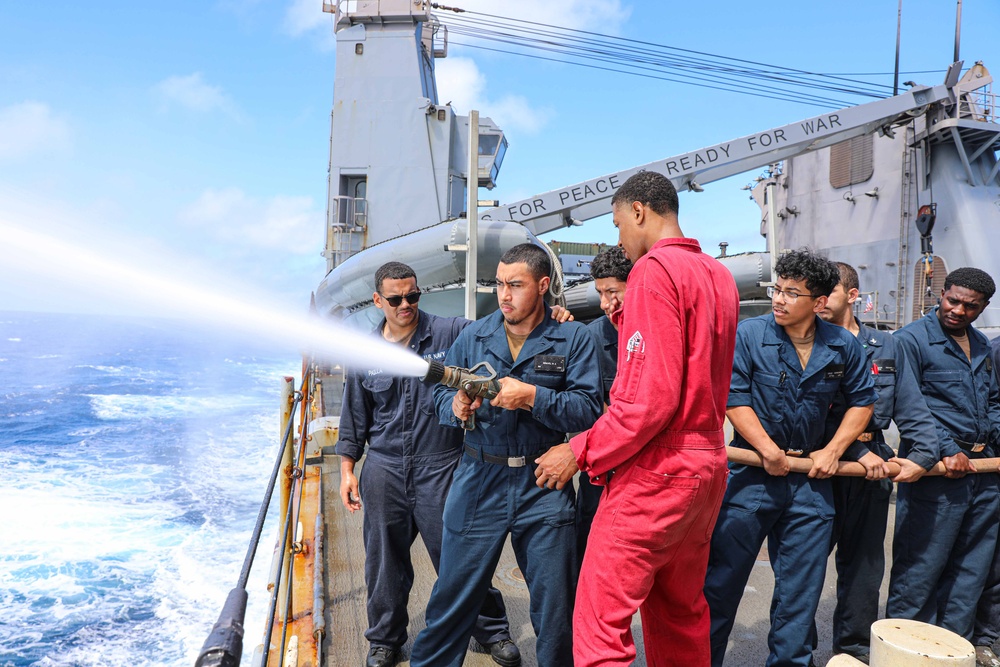 USS Carter Hall Conducts Damage Control Training