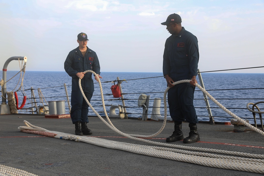 Ramage Sailors Lay Out Lines