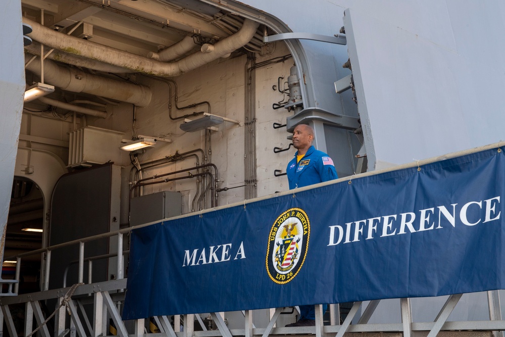 NASA and Canadian Space Agency Astronauts Meet with Sailors