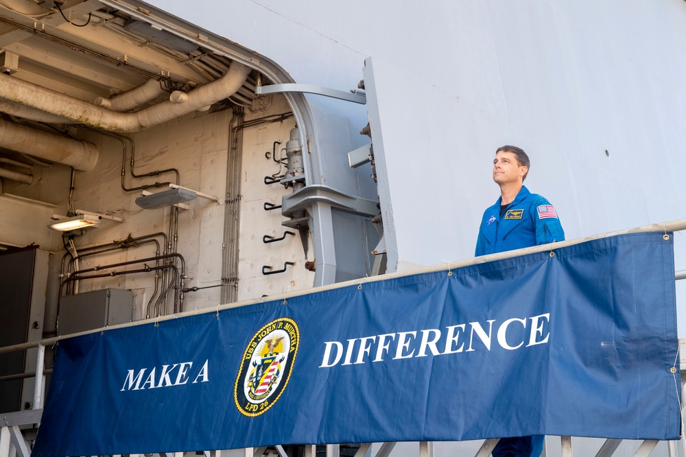 NASA and Canadian Space Agency Astronauts Meet with Sailors