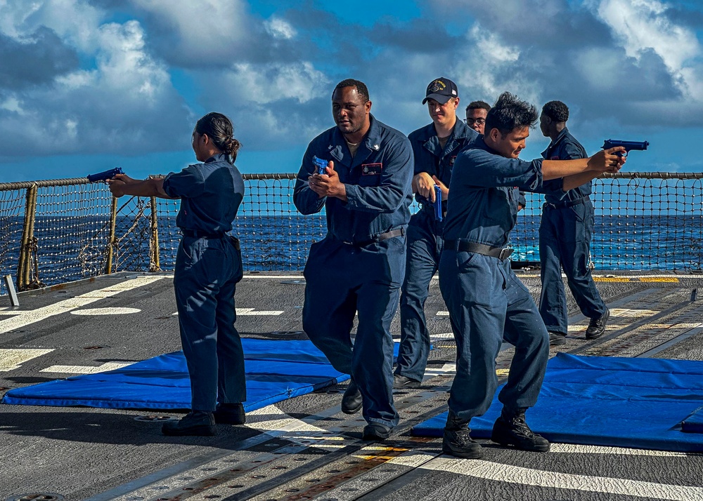 USS Rafael Peralta (DDG 115) conducts security reaction force training